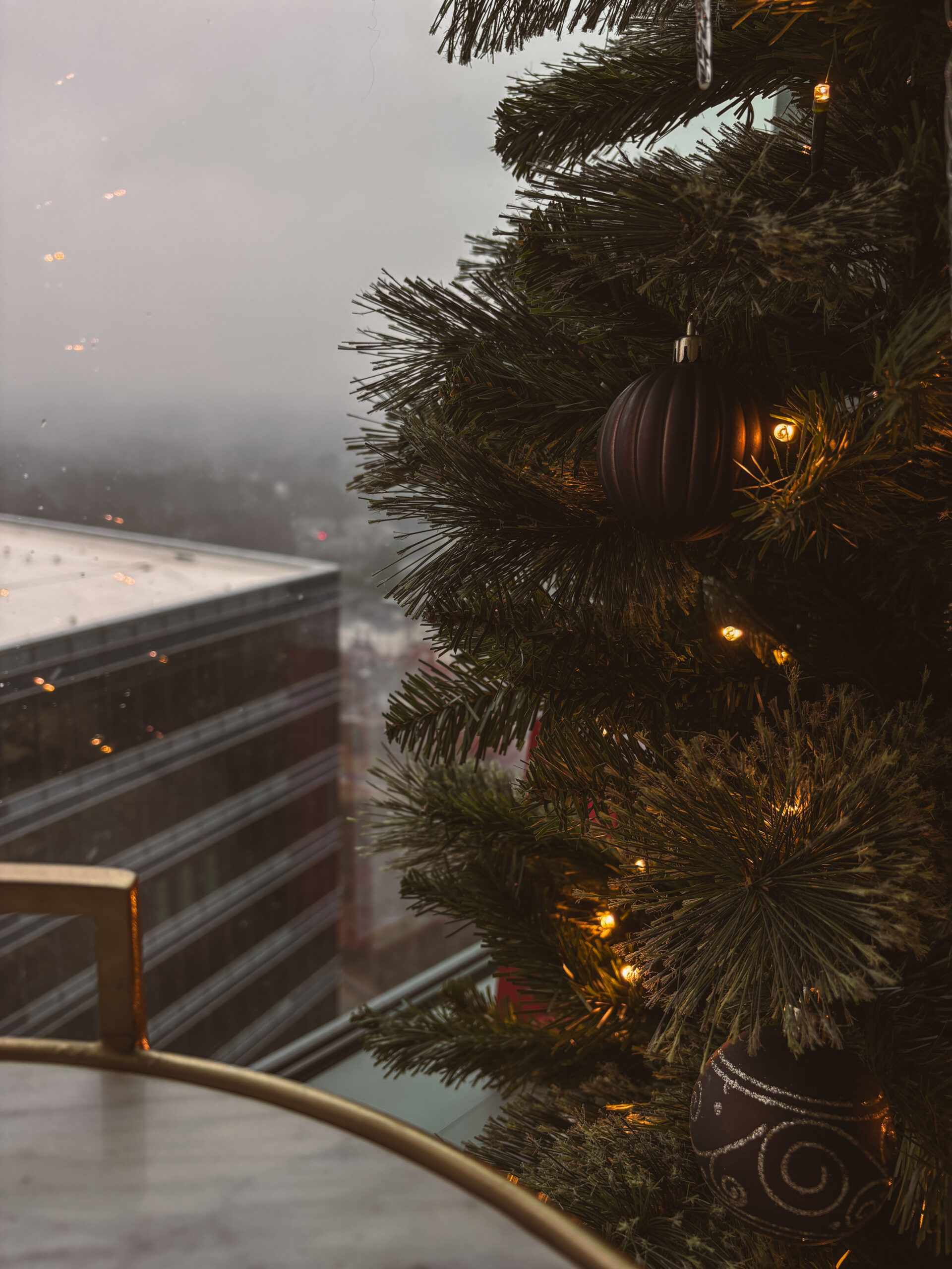 The Small Ways I Romanticize The Holiday Season